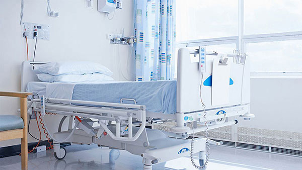 3 Ways an Adjustable Hospital Bed Can Save You Time and Effort