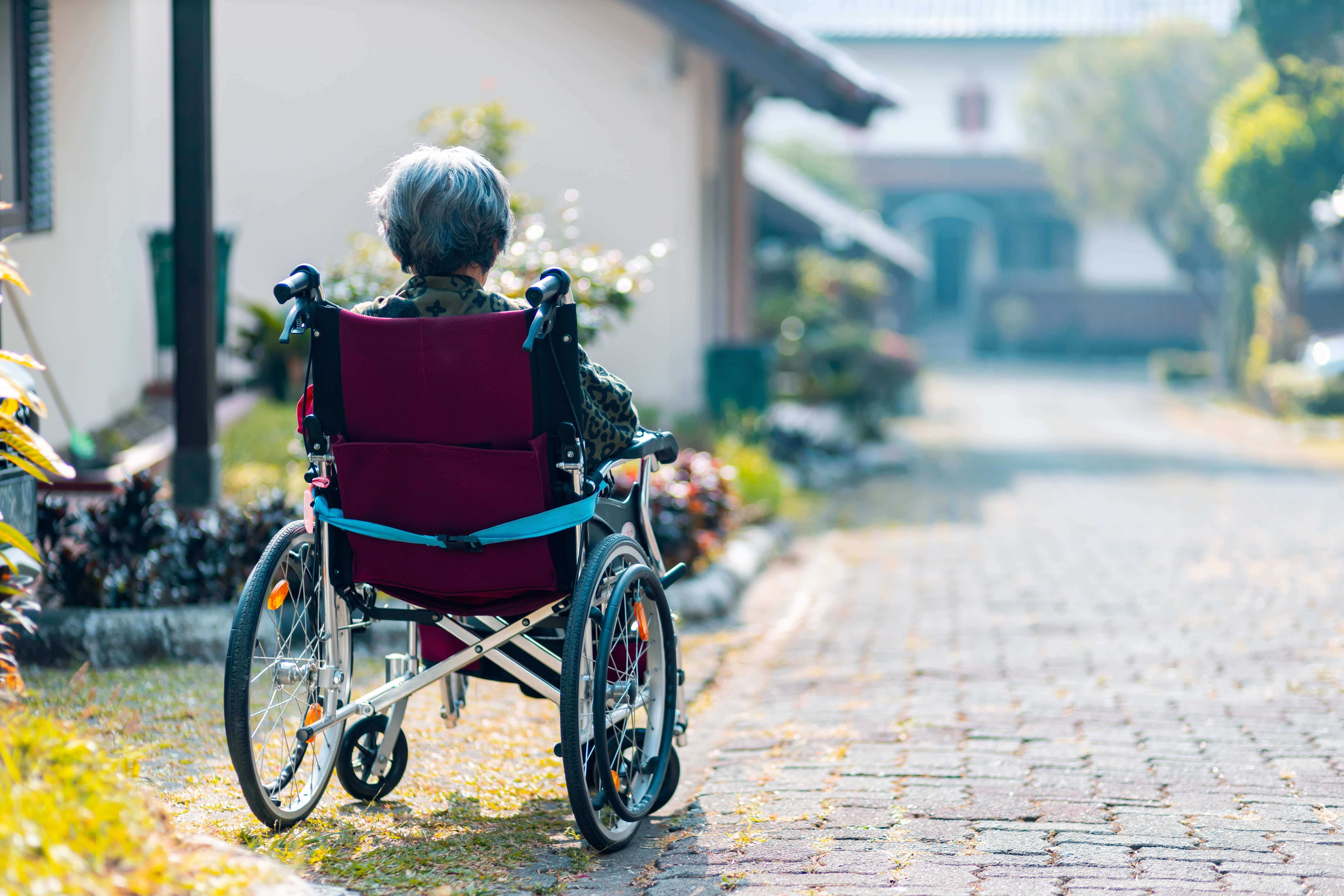 Worried About Needing a Wheelchair? The Benefits of a Lightweight Wheelchair